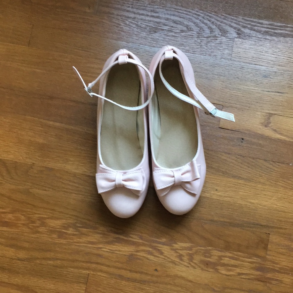 Light pink Lolita heels.